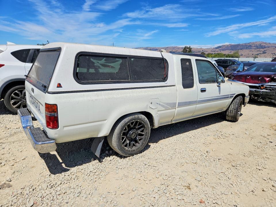 Photo 3 from auction – 1994 TOYOTA PICKUP with VIN JT4VN93D9R5042709