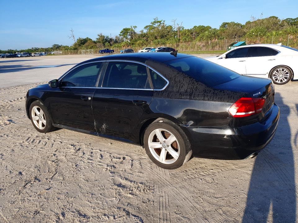 Photo 2 from auction – 2014 VOLKSWAGEN PASSAT with VIN 1VWBT7A33EC053019