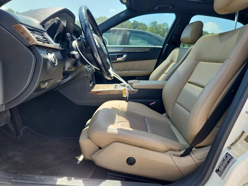 Photo 7 from auction – 2010 MERCEDES-BENZ E with VIN WDDHF5GB1AA114774