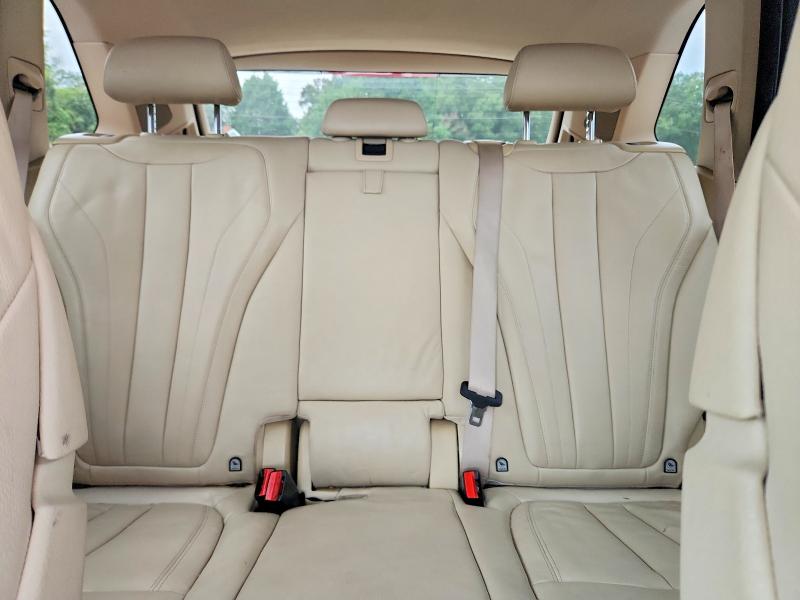 Foto 10 de la subasta – 2015 BMW X5 con VIN 5UXKR6C58F0J78898