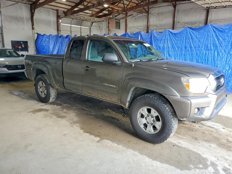 Photo 4 from auction – 2014 TOYOTA TACOMA with VIN 5TFUU4EN1EX105047