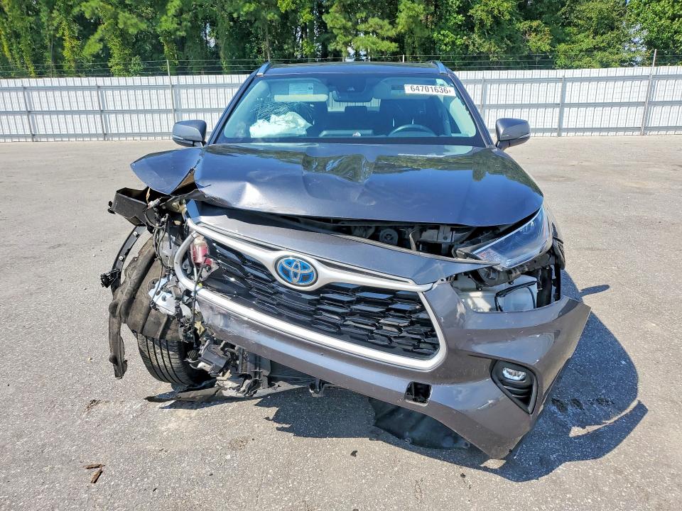 Photo 5 from auction – 2021 TOYOTA HIGHLANDER with VIN 5TDGBRCH2MS517043