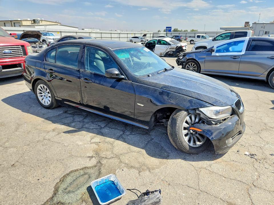 Photo 4 from auction – 2009 BMW 328 with VIN WBAPH57549NL77112