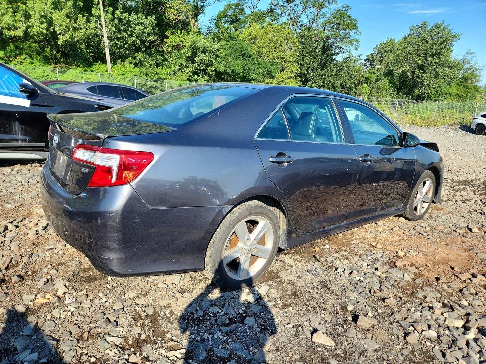 Photo 3 from auction – 2013 TOYOTA CAMRY with VIN 4T1BF1FK8DU276281