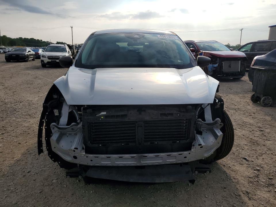 Photo 5 from auction – 2022 FORD ESCAPE with VIN 1FMCU0G68NUA09701