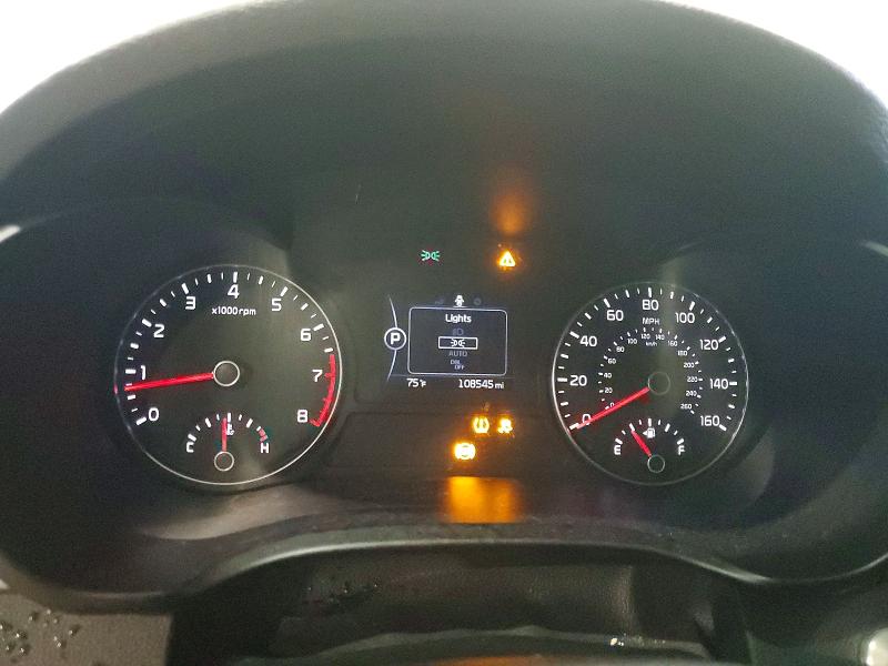 Photo 9 from auction – 2016 KIA OPTIMA with VIN 5XXGU4L30GG047621