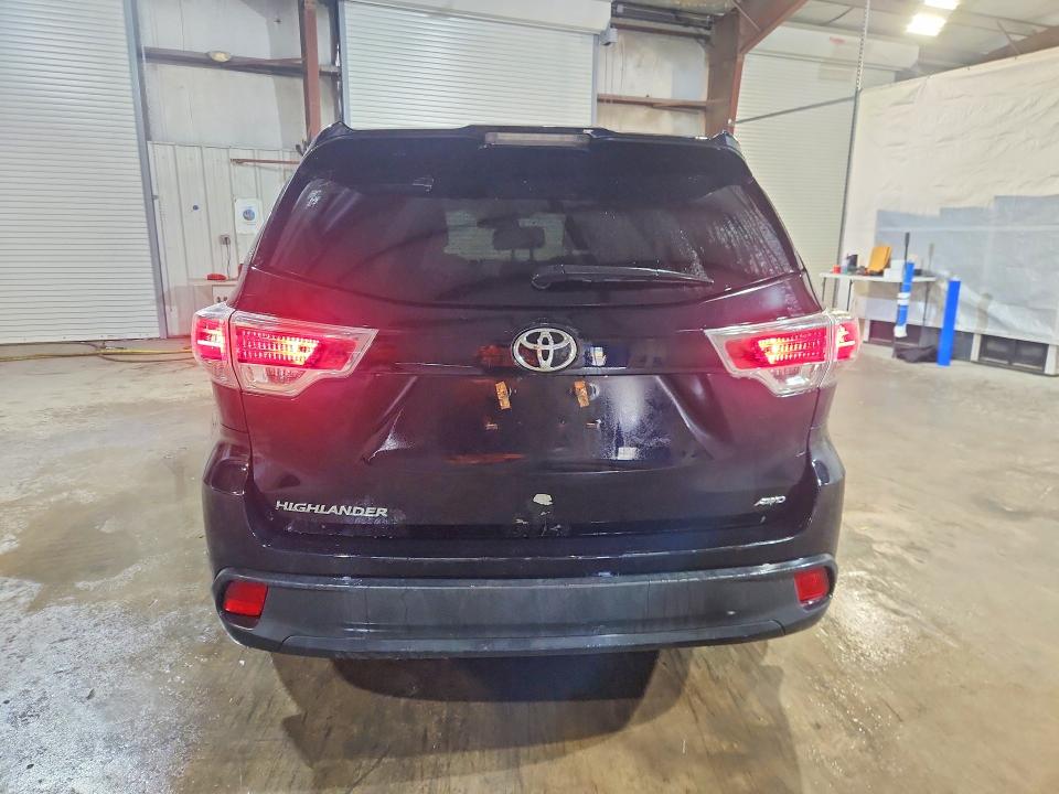 Снимка 6 от търг – 2016 TOYOTA HIGHLANDER с VIN 5TDBKRFH4GS258775