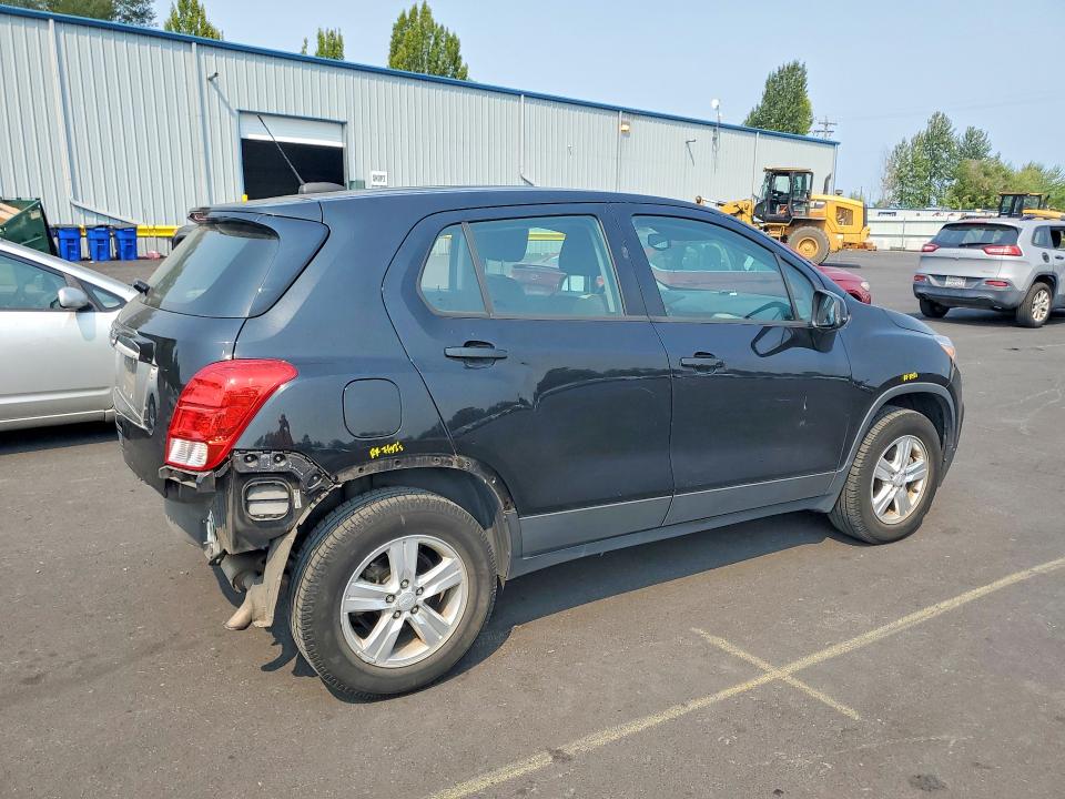 Photo 3 from auction – 2019 CHEVROLET TRAX with VIN 3GNCJNSB7KL216107