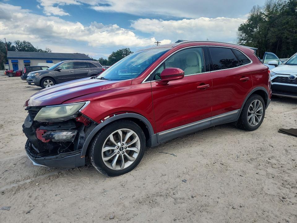 LINCOLN MKC 2015 with VIN 5LMCJ1A9XFUJ18239 - Photo from auction
