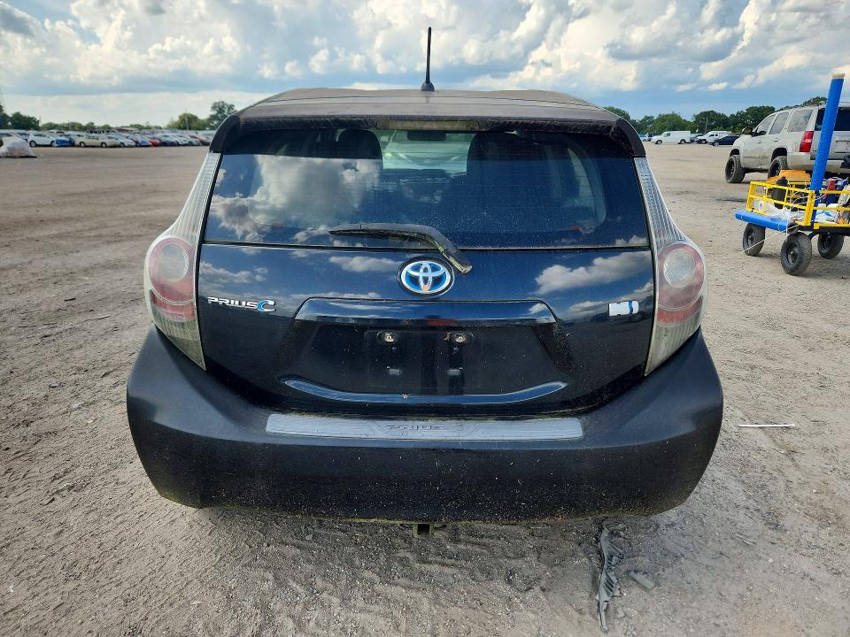 Photo 6 from auction – 2012 TOYOTA PRIUS C with VIN JTDKDTB3XC1008868