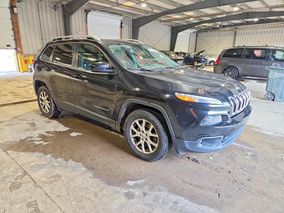 Photo 4 from auction – 2017 JEEP CHEROKEE with VIN 1C4PJMCB5HW638348