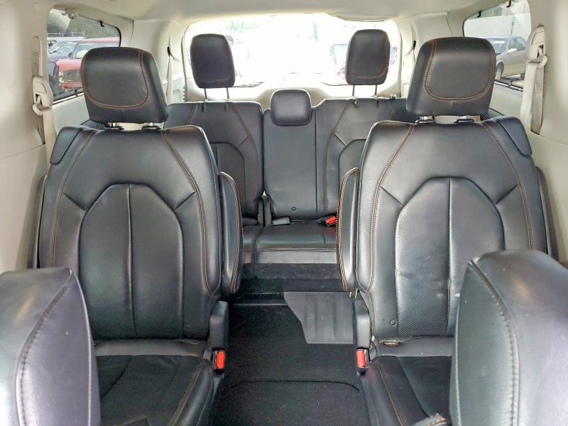 Photo 10 from auction – 2017 CHRYSLER PACIFICA with VIN 2C4RC1EG7HR507490
