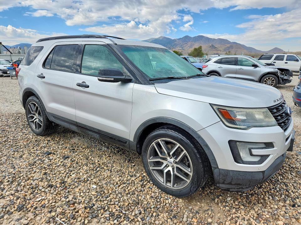 Photo 4 from auction – 2017 FORD EXPLORER with VIN 1FM5K8GT3HGA34012