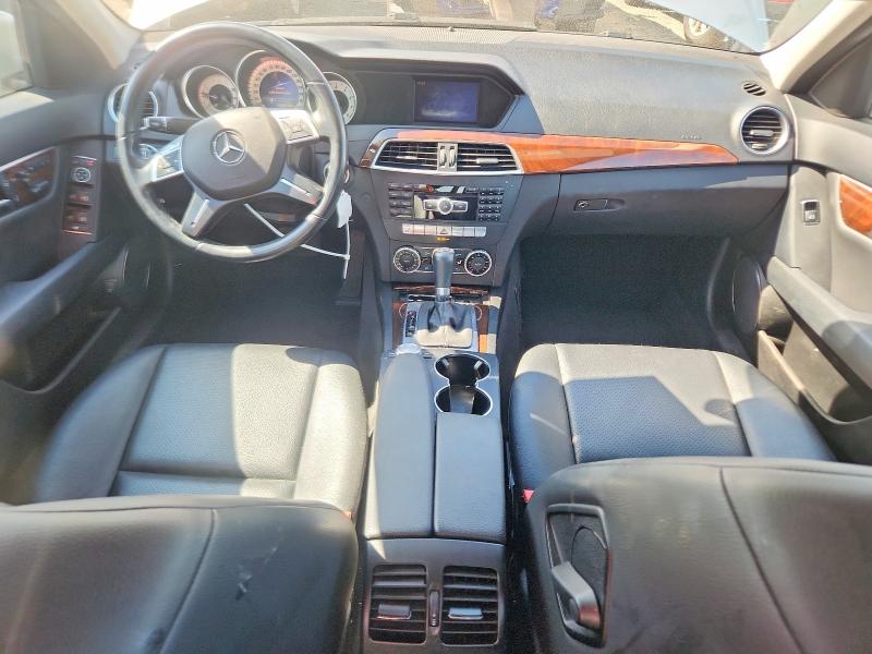 Photo 8 from auction – 2014 MERCEDES-BENZ C with VIN WDDGF8AB4EA940627