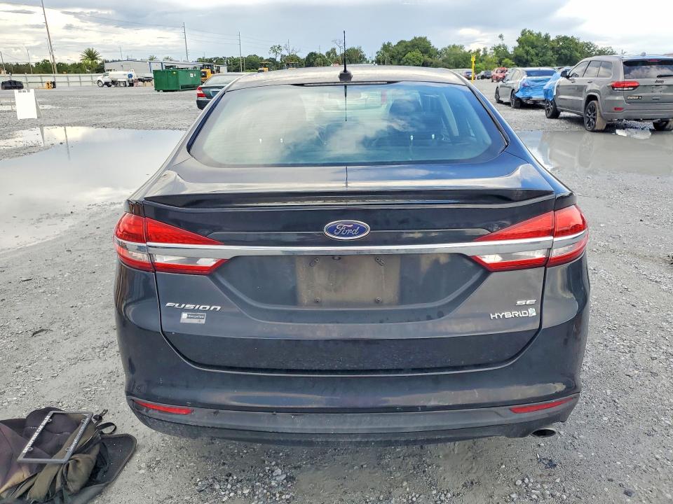 Photo 6 from auction – 2018 FORD FUSION with VIN 3FA6P0LU2JR162031