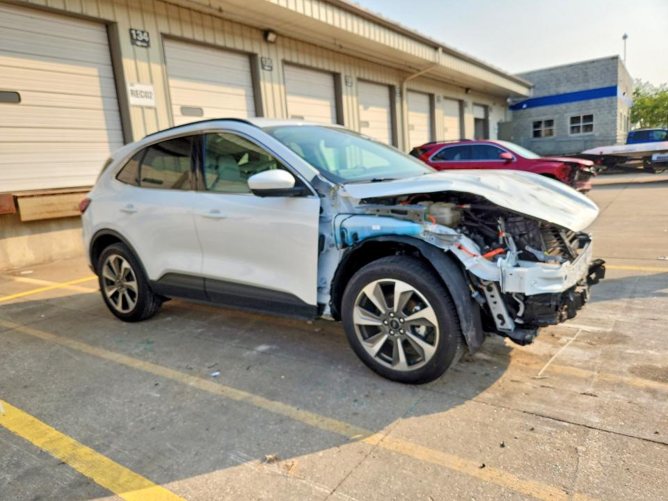 Photo 4 from auction – 2024 FORD ESCAPE with VIN 1FMCU9JZ2RUB16305