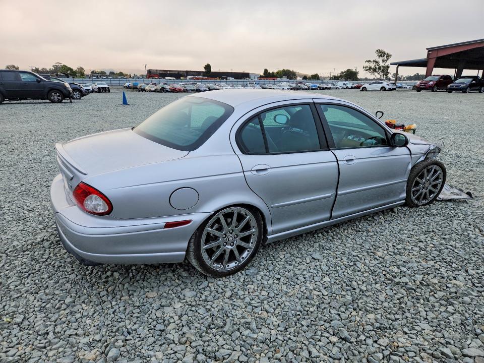 Снимка 3 от търг – 2004 JAGUAR X-TYPE с VIN SAJEB51C34WE19392