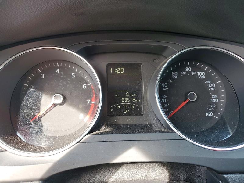 Photo 9 from auction – 2017 VOLKSWAGEN JETTA with VIN 3VW2B7AJ7HM400162