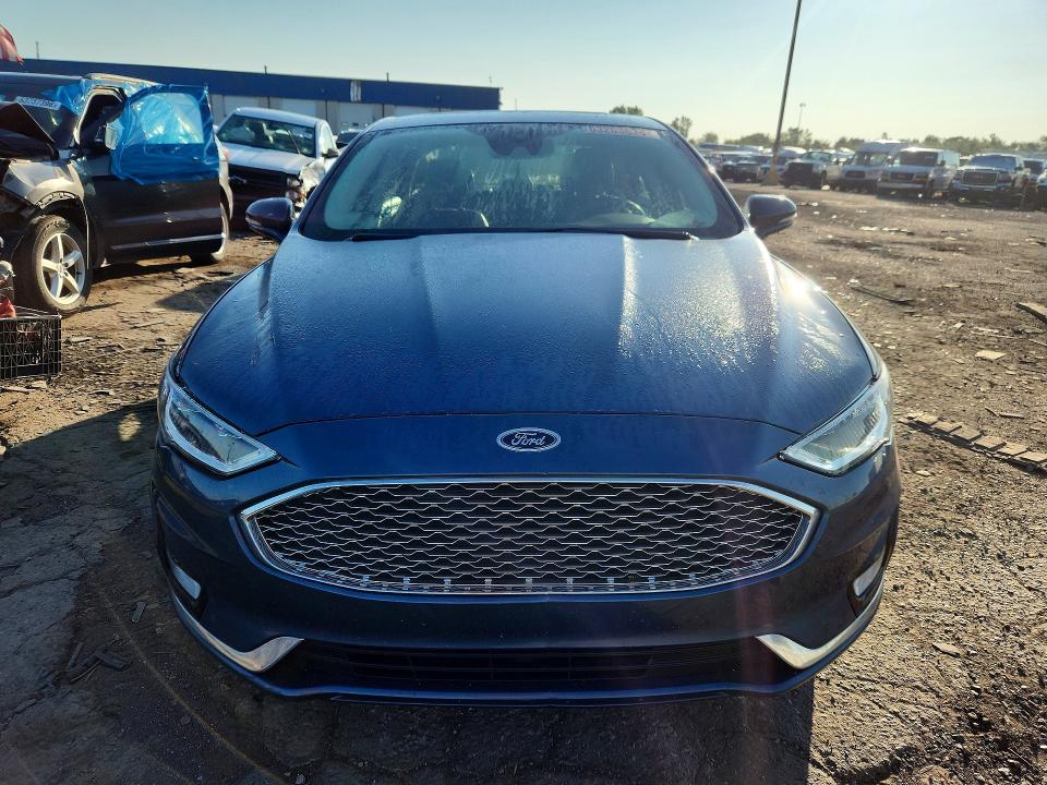 Photo 5 from auction – 2019 FORD FUSION with VIN 3FA6P0SU5KR102876