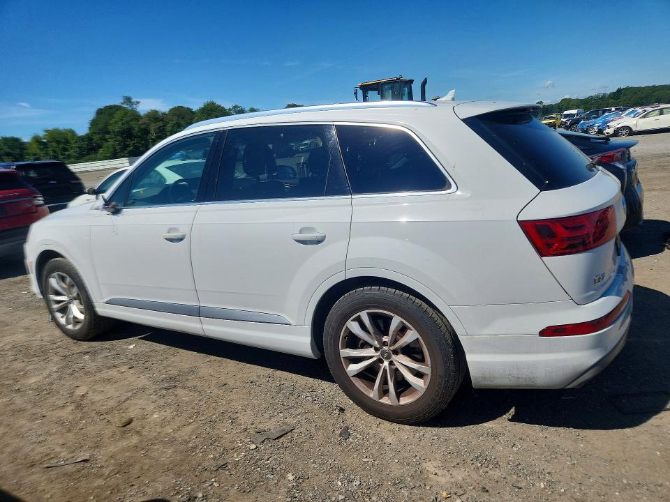 Фото 2 с аукциона – 2019 AUDI Q7 с VIN WA1LHAF72KD038044