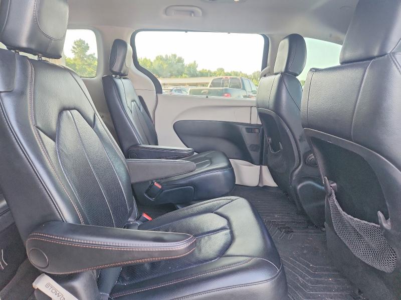 Photo 11 from auction – 2018 CHRYSLER PACIFICA with VIN 2C4RC1BG3JR172559