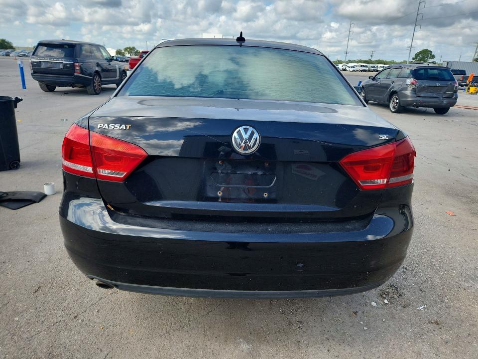 Photo 6 from auction – 2012 VOLKSWAGEN PASSAT with VIN 1VWBP7A39CC018051
