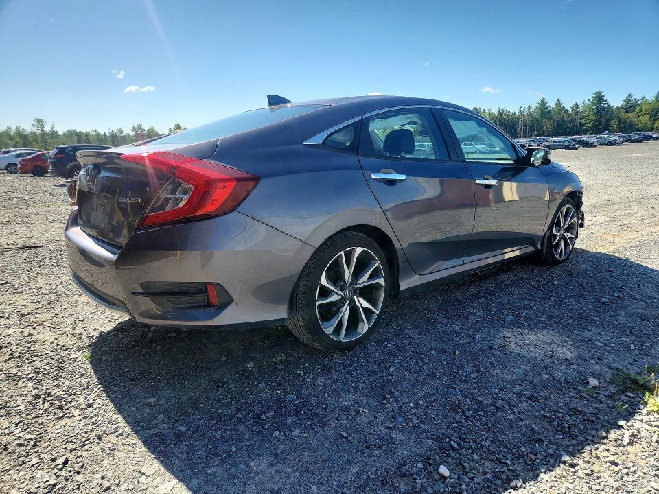 Photo 3 from auction – 2019 HONDA CIVIC with VIN 2HGFC1F90KH104808