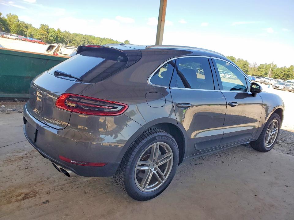 Photo 3 from auction – 2016 PORSCHE MACAN with VIN WP1AB2A50GLB55143