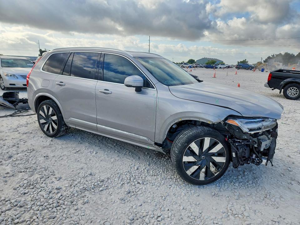 Photo 4 from auction – 2024 VOLVO XC90 with VIN YV4H60LF0R1212015