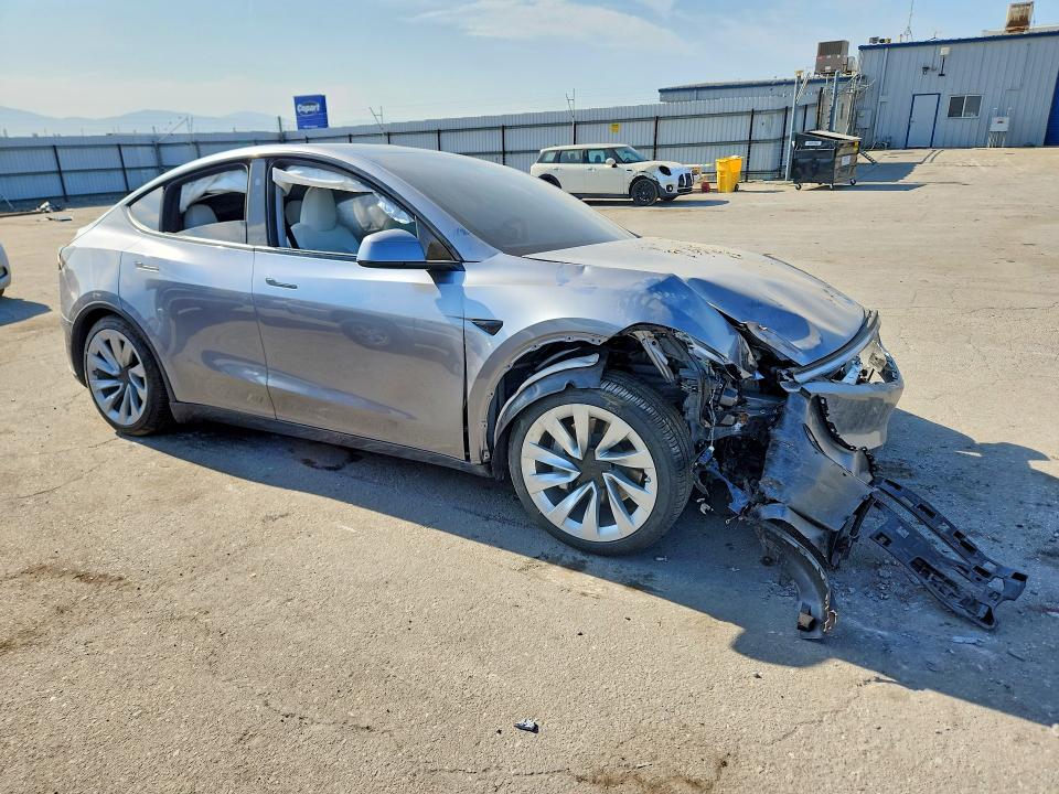 Zdjęcie 4 z aukcji – 2026 TESLA MODEL Y z VIN 7SAYGDED9TF430667