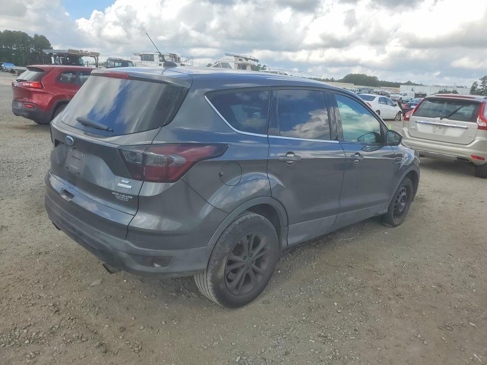 Photo 3 from auction – 2017 FORD ESCAPE with VIN 1FMCU0GD6HUC18325