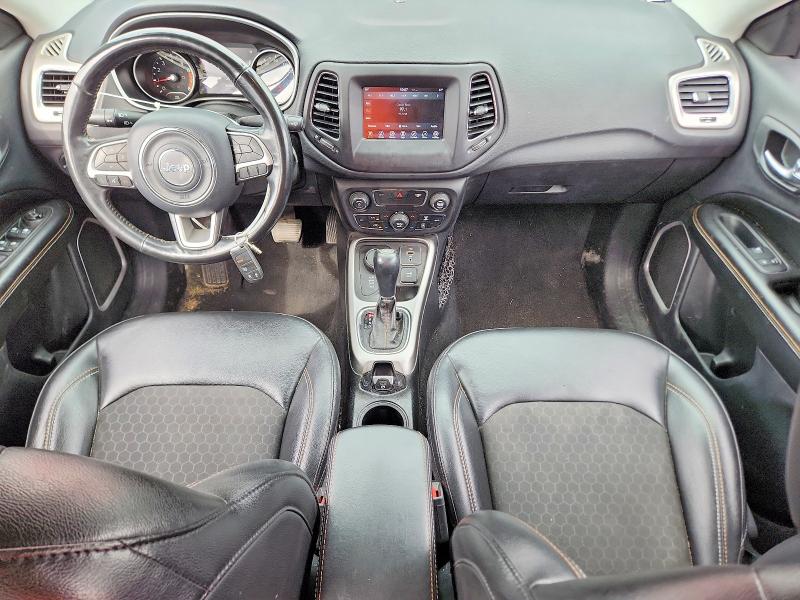 Photo 8 from auction – 2018 JEEP COMPASS with VIN 3C4NJDBB6JT456825