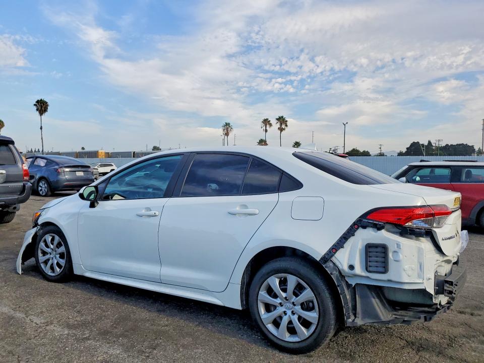 Photo 2 from auction – 2020 TOYOTA COROLLA with VIN 5YFEPRAE7LP016559