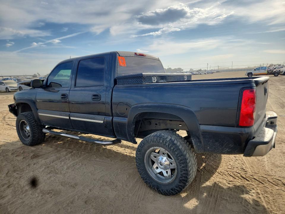 Photo 2 from auction – 2005 CHEVROLET SILVERADO with VIN 2GCEK13T251293178