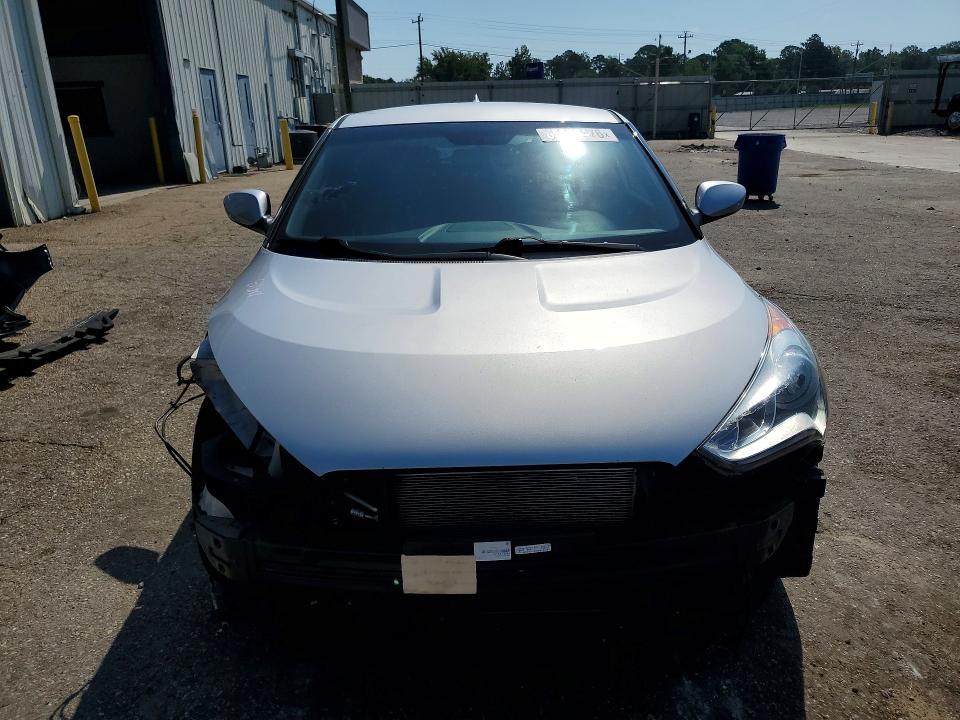 Photo 5 from auction – 2017 HYUNDAI VELOSTER with VIN KMHTC6AD2HU315262