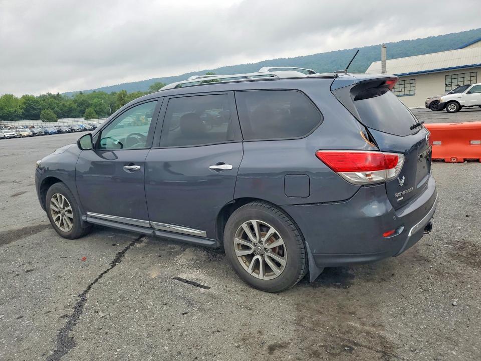 Photo 2 from auction – 2013 NISSAN PATHFINDER with VIN 5N1AR2MM2DC603194