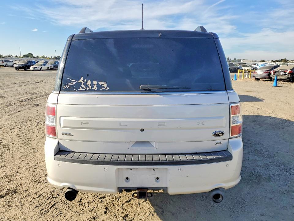 Photo 6 from auction – 2014 FORD FLEX with VIN 2FMHK6C85EBD22247