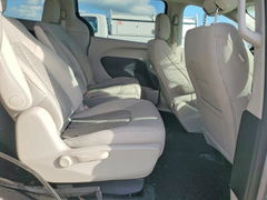 Photo 11 from auction – 2018 CHRYSLER PACIFICA with VIN 2C4RC1H79JR332967