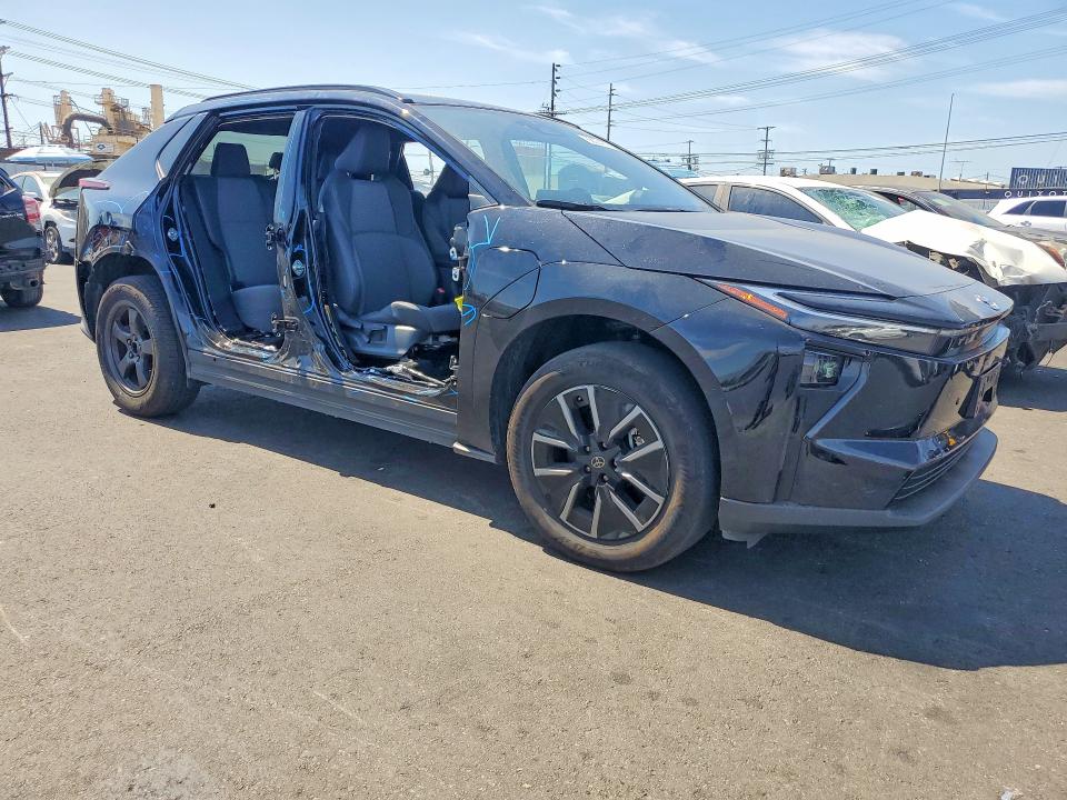 Снимка 4 от търг – 2026 TOYOTA BZ с VIN JTMBCAEB4TA003241