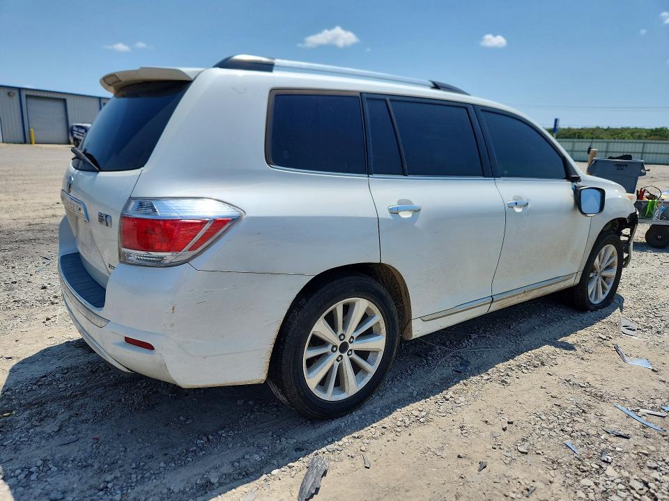 Photo 3 from auction – 2011 TOYOTA HIGHLANDER with VIN JTEDC3EHXB2001166
