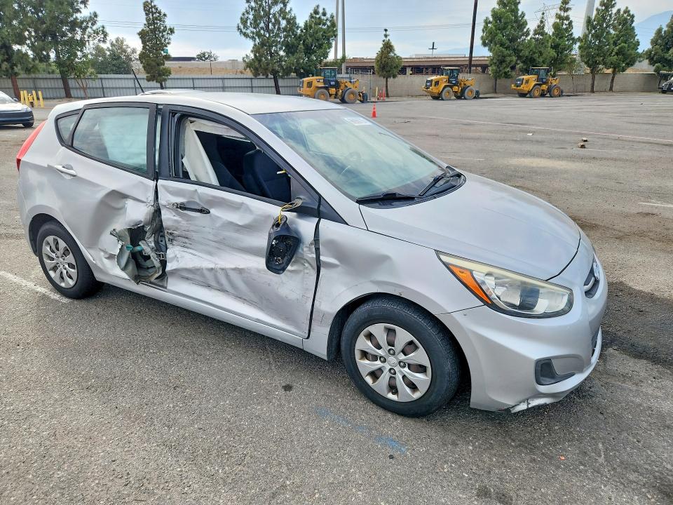 Снимка 4 от търг – 2015 HYUNDAI ACCENT с VIN KMHCT5AE1FU218814