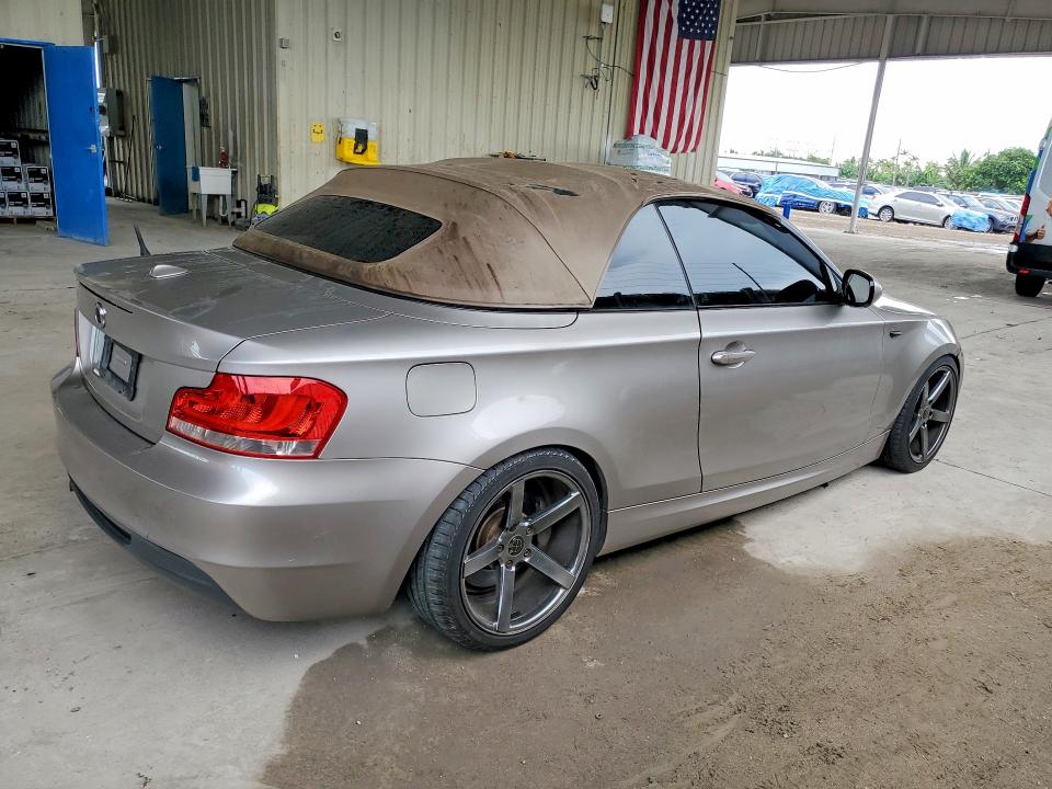Photo 3 from auction – 2010 BMW 135 with VIN WBAUN9C58AVK41451