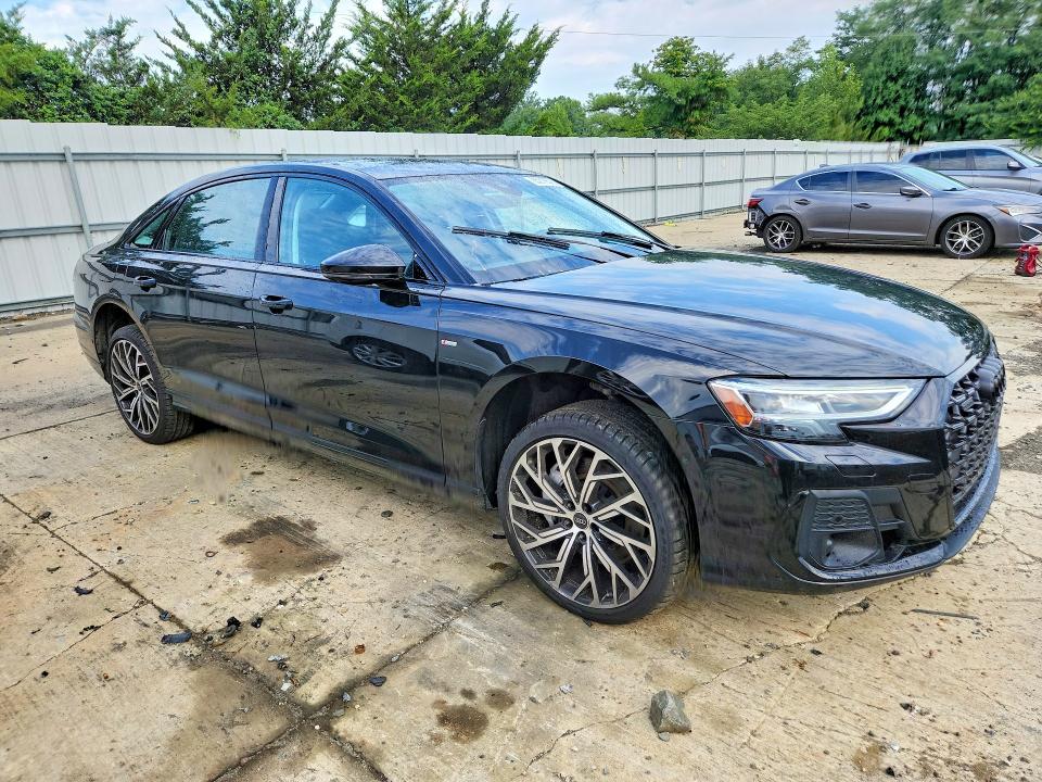 Foto 4 de la subasta – 2023 AUDI A8 con VIN WAULDAF80PN012471