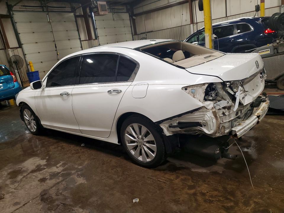Photo 2 from auction – 2013 HONDA ACCORD with VIN 1HGCR3F82DA031754