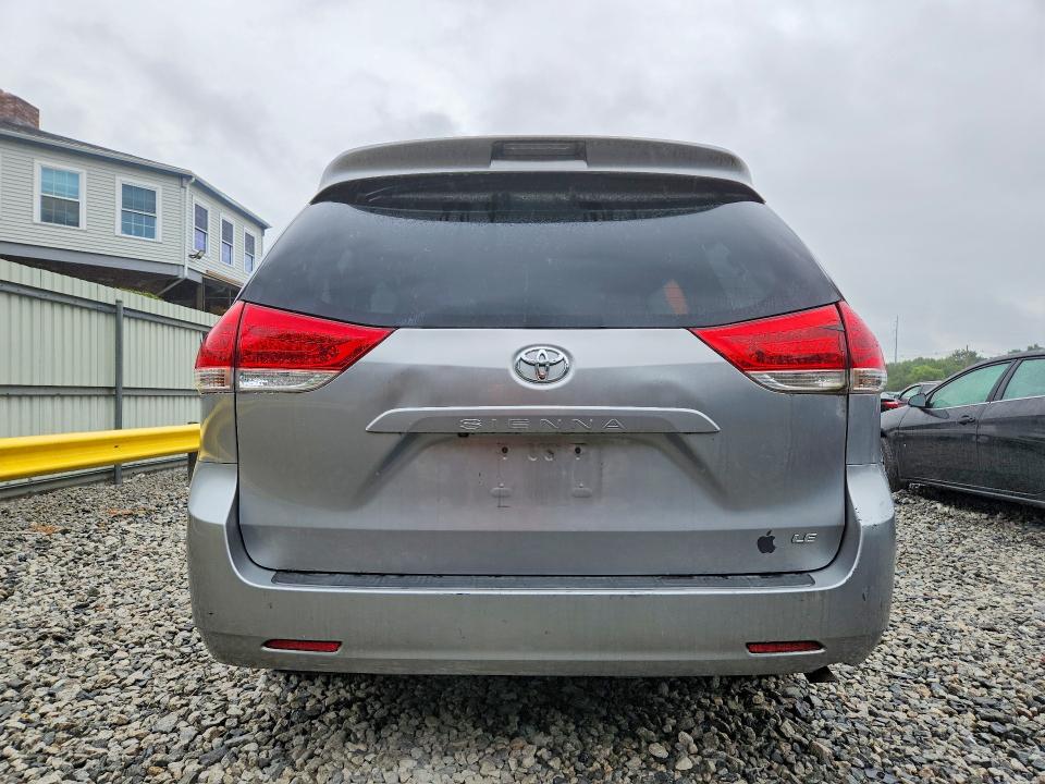 Photo 6 from auction – 2011 TOYOTA SIENNA with VIN 5TDKK3DCXBS065057