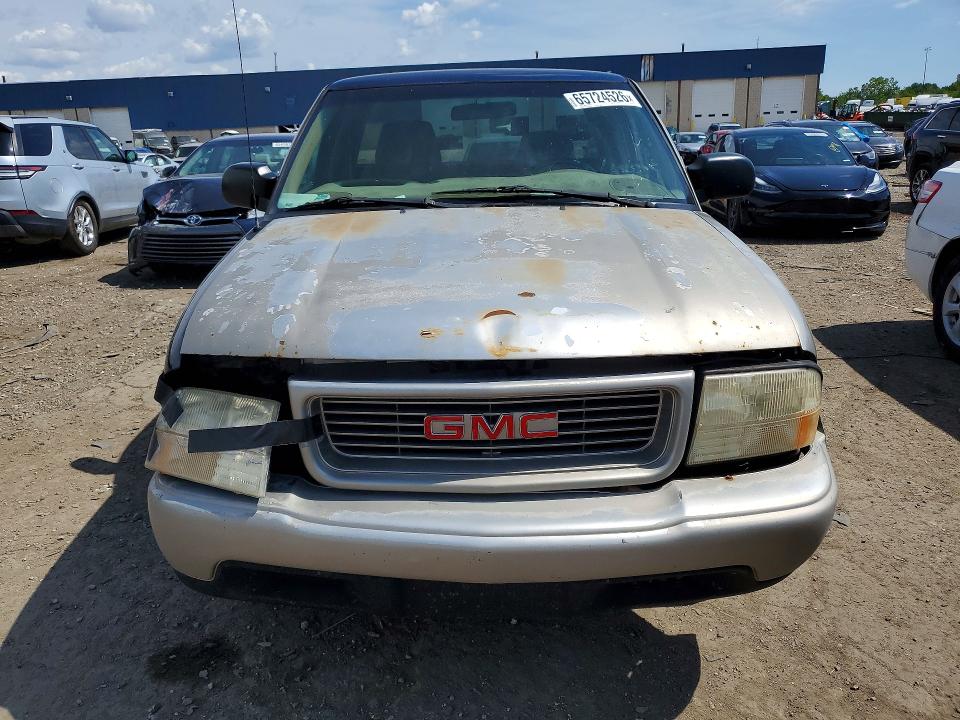 Photo 5 from auction – 2002 CHEVROLET S TRUCK with VIN 1GCCS195428146952