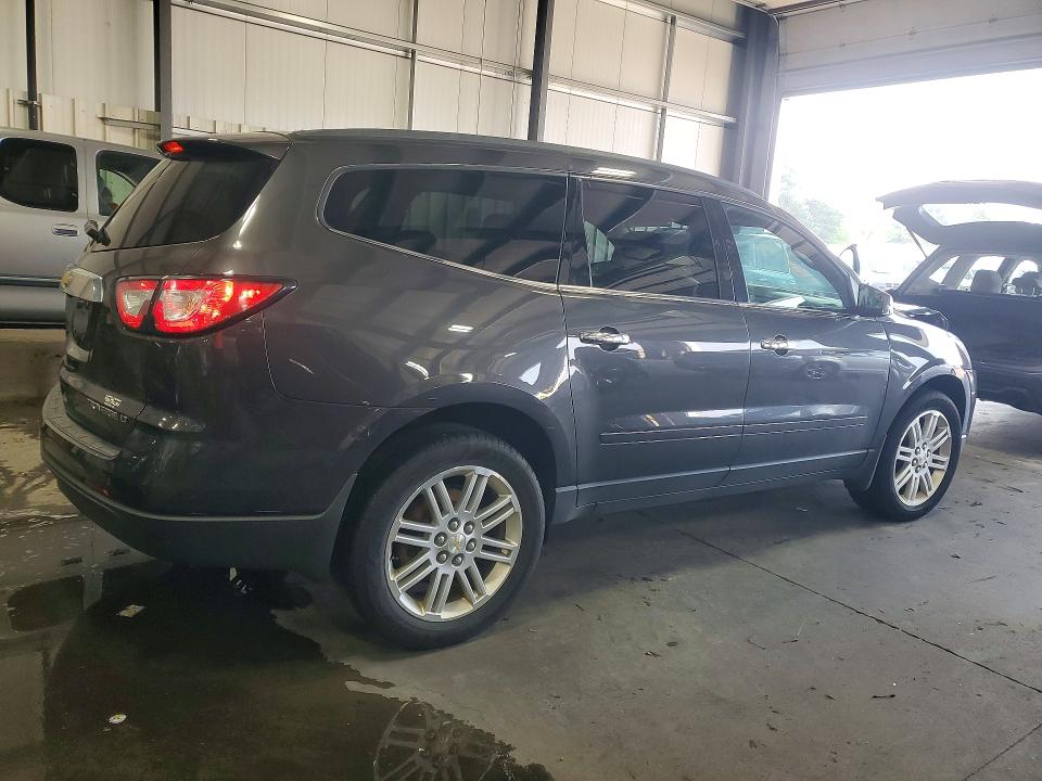 Photo 3 from auction – 2014 CHEVROLET TRAVERSE with VIN 1GNKVGKD6EJ196781