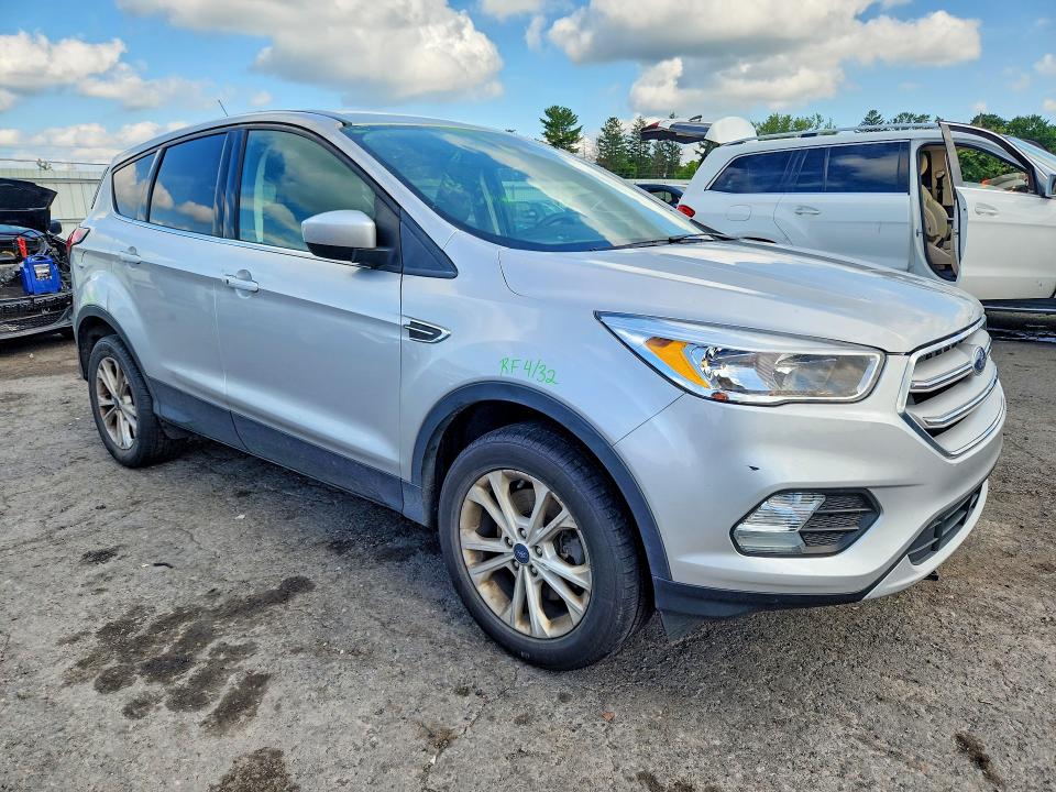 Photo 4 from auction – 2019 FORD ESCAPE with VIN 1FMCU9GD3KUA86815
