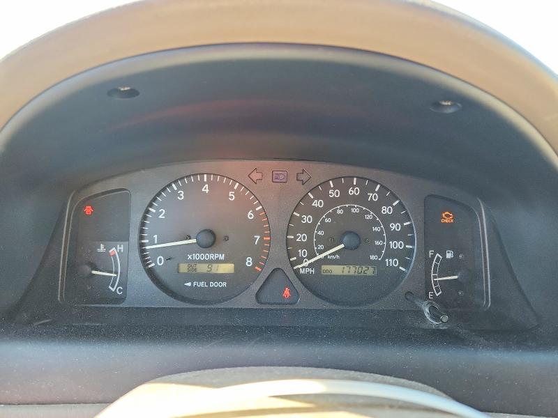 Photo 9 from auction – 2001 TOYOTA COROLLA with VIN 1NXBR12E11Z505953