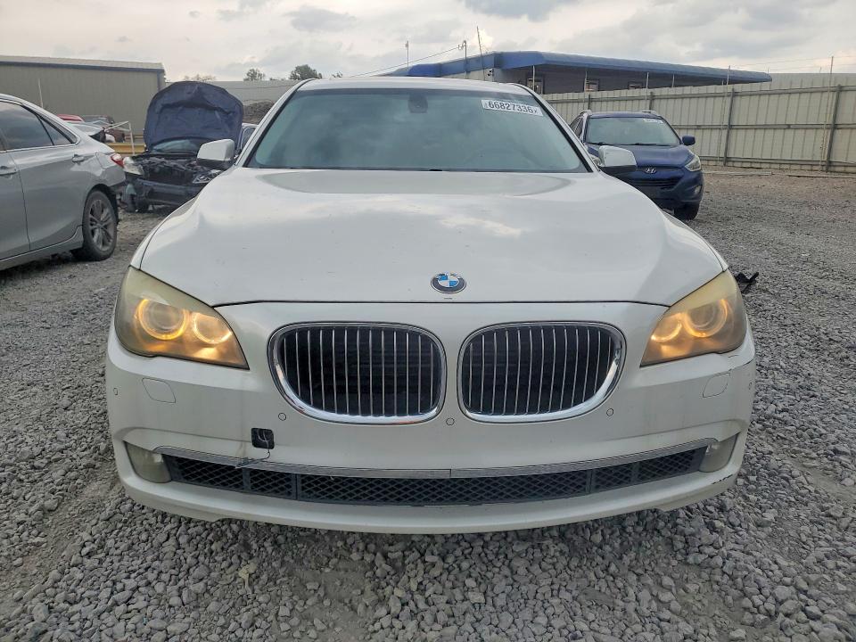 Photo 5 from auction – 2012 BMW 750 with VIN WBAKB8C59CC963973
